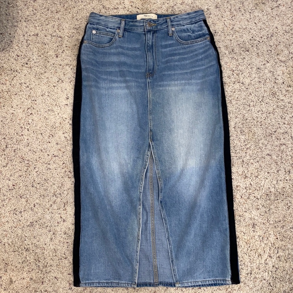 GAP 90s Y2K Denim Maxi Skirt Faded
Front Slit, with velvet. Size 30